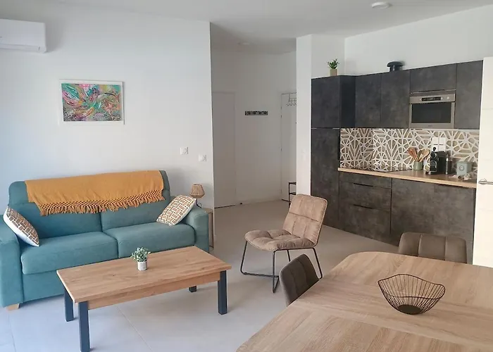Ayapi - Neuf 3 Etoiles Avec Terrasse Et Jardin - Bord De Марсейан